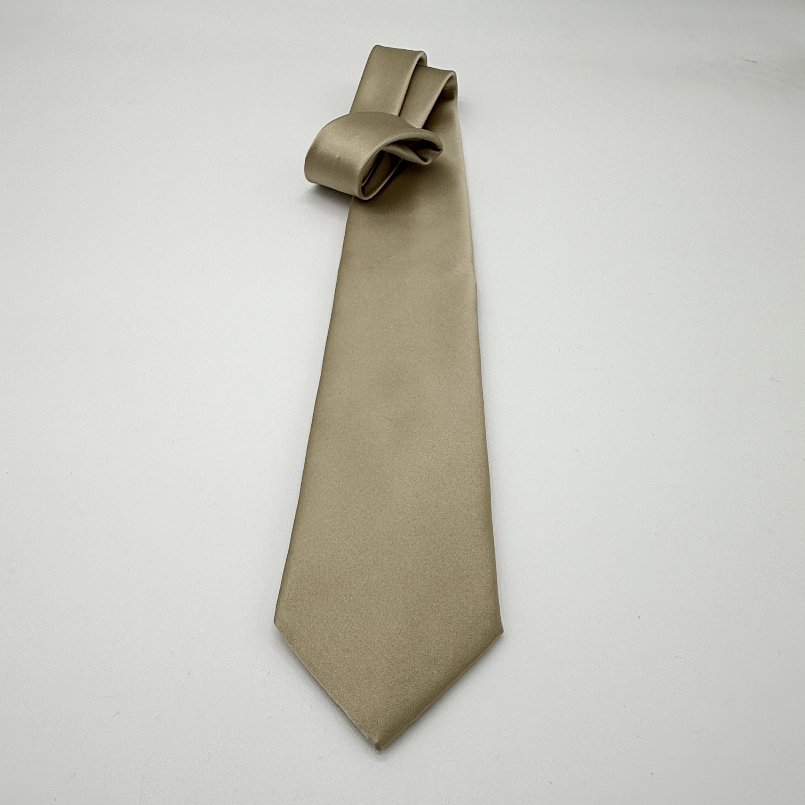 100% Silk Tie Ready To Wear - Print Satin - Beige - Solid Pattern - Hand Made In Italy - Image 3