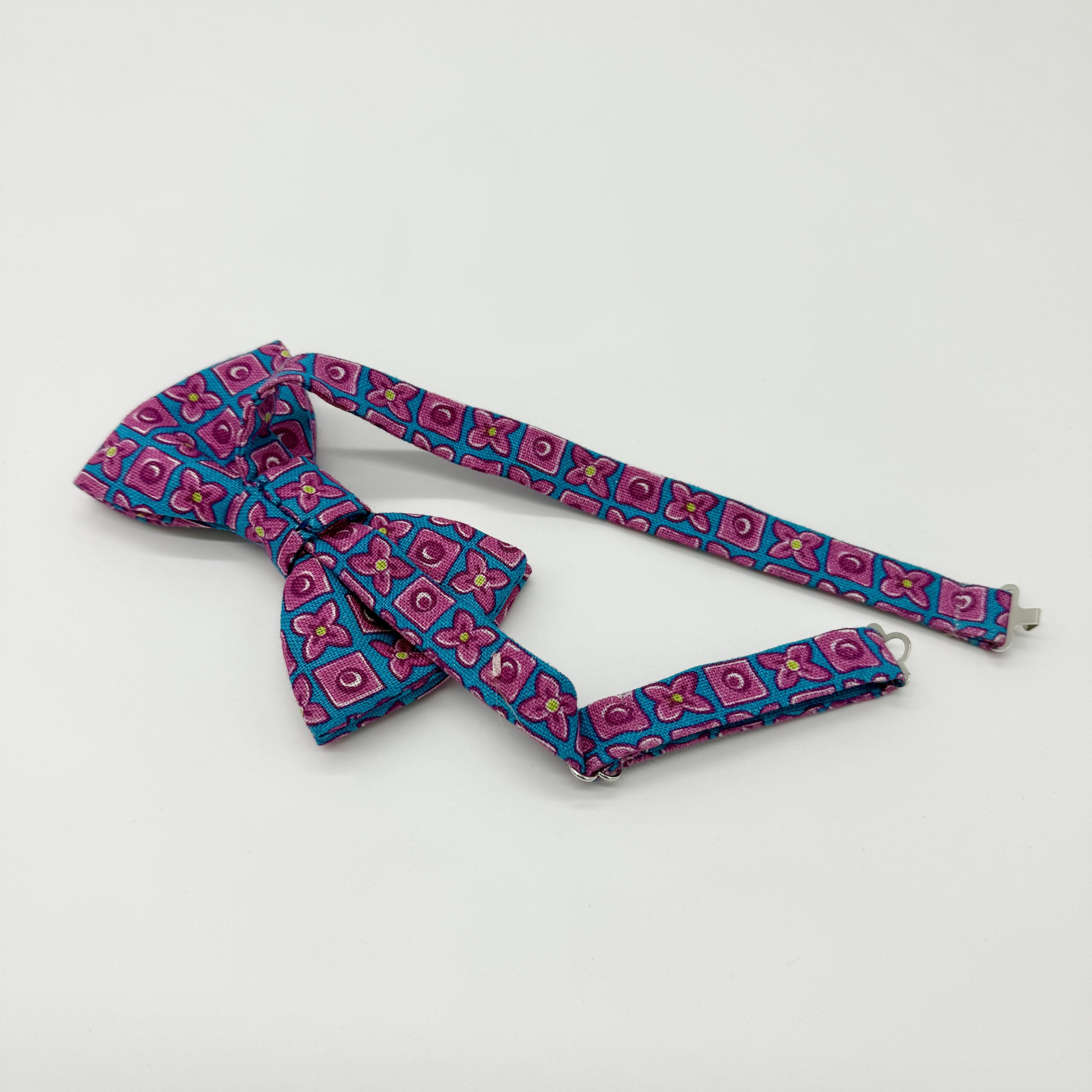 100% Silk Pretied Bow Tie - Ready To Wear - Pink - Hand Made In Italy - Image 2