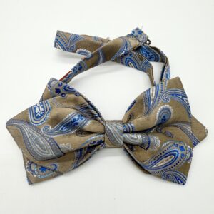 100% Silk Pretied Bow Tie - Ready To Wear - Silver - Paisley - Hand Made In Italy